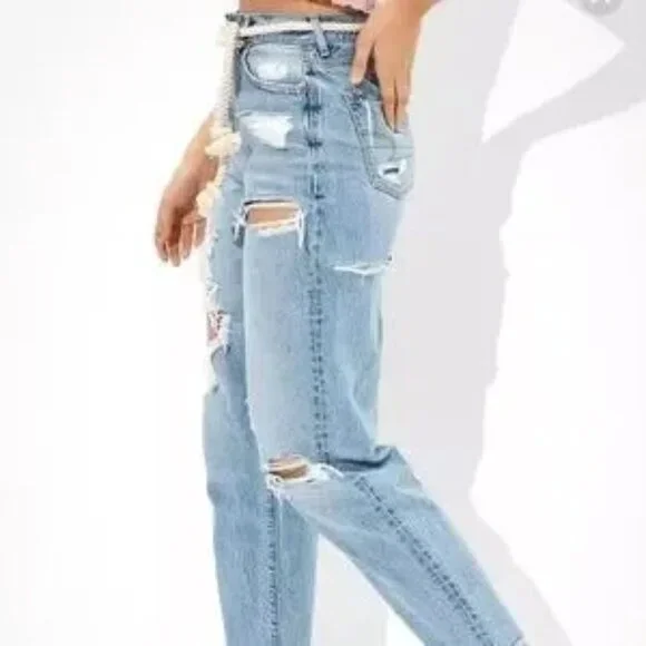 AE Ripped Relaxed Mom Jean - Picture 5 of 14
